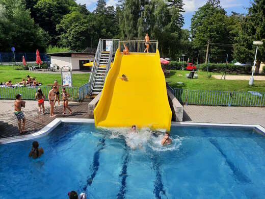 Koupaliště Rožnov pod Radhoštěm - skluzavka