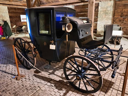 Vozovna ve Valašském muzeum v přírodě v Rožnově pod Radhoštěm